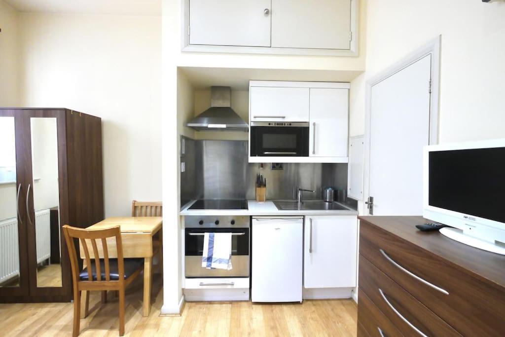 47b Aparthotel *